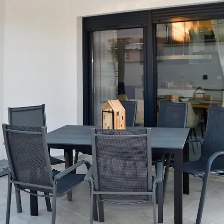 Vakantiehuis Lovely In Vodnjan